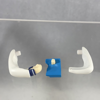 1318 -Sumireko's Hugging Book Arms