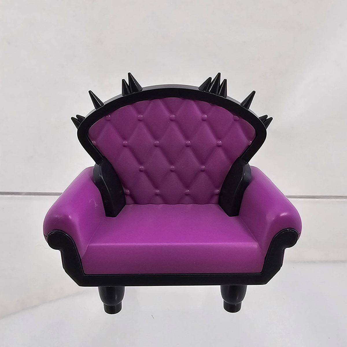 2277 -La+ Darknesss's Upholstered Chair| Chibi Chop Shop