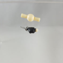 594 -Yagen's Scissors In Hand