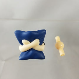 573 -Yui's Hugging Her Pillow Arms