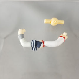 688 - Kancolle Iowa shaking hands with Yamoto (520) arms