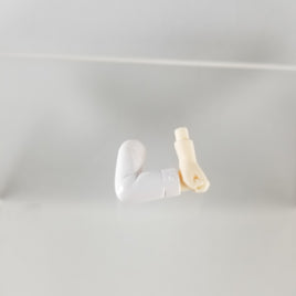 1004 -Kurose Riku's Holding Hands with Shirotani (1005)