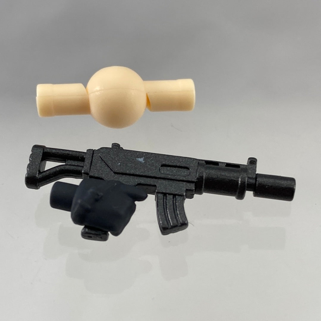 565 -Venom Snake's Assault Rifle| Chibi Chop Shop