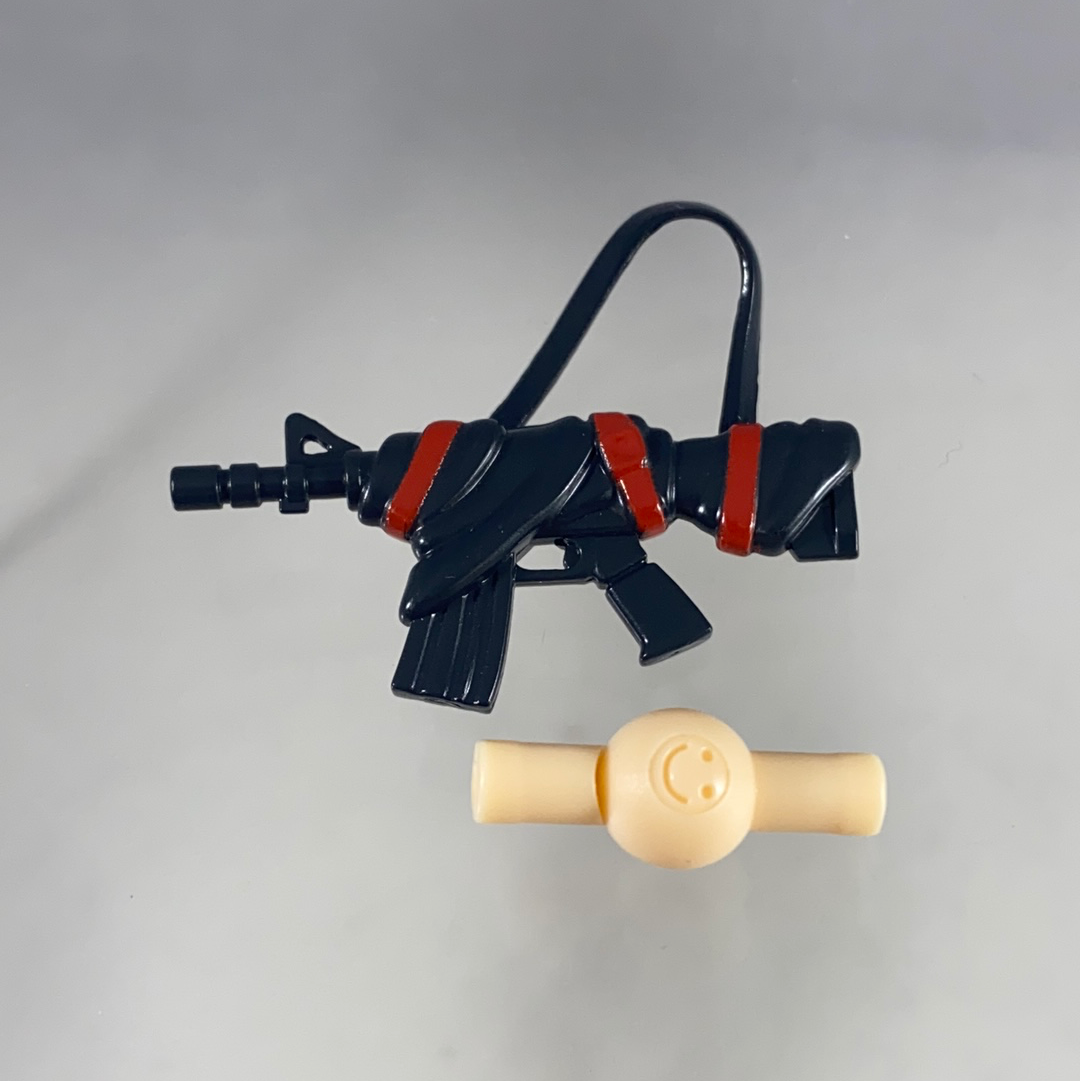 1375 -W's Rutland Gun Wrapped in Cloth & Hung on Shoulder| Chibi Chop Shop
